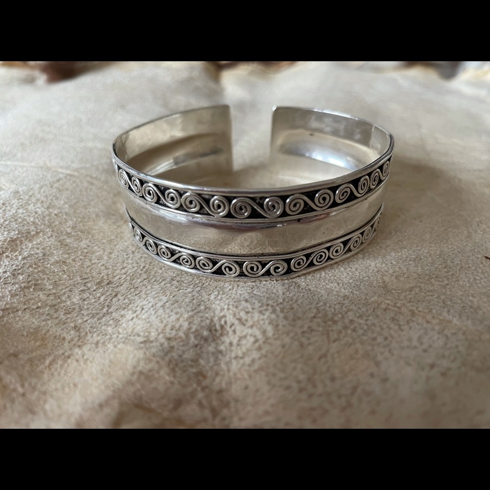 925 Silver Cuff Swirl Inlay
